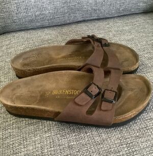 Birkenstock Leather Slip On Sandals Size 38🌴✌️